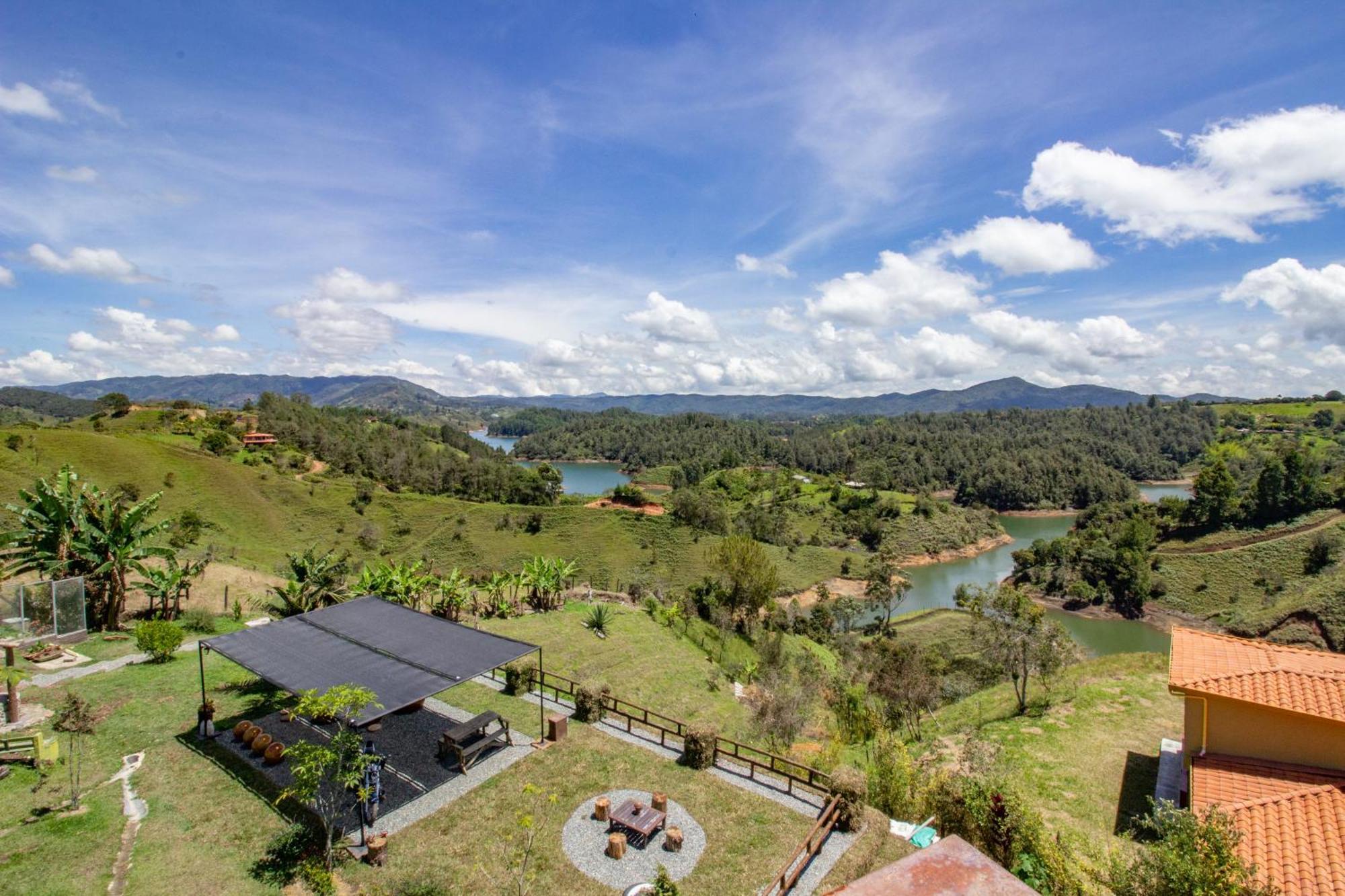 Hobbit Hotel Ecolodge- Guatape Exterior photo