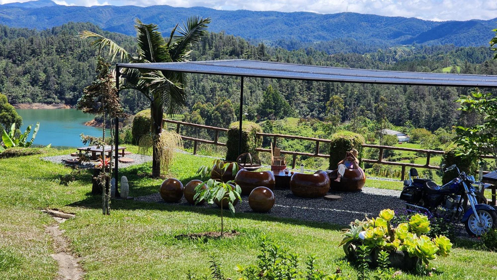 Hobbit Hotel Ecolodge- Guatape Exterior photo